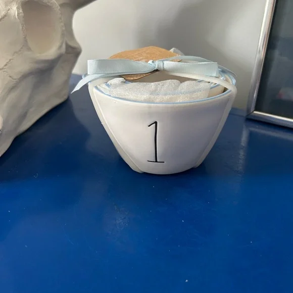 Rae Dunn Disney Cinderella Pumpkin Carriage Glass Slipper Clock Measuring Cups - Picture 3 of 6